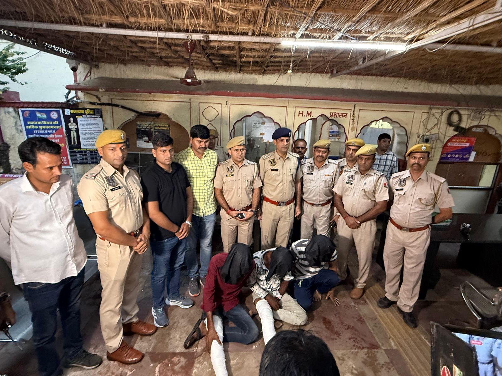 लूट व हत्या के प्रयास करने वाले तीन आरोपित गिरफ्तार