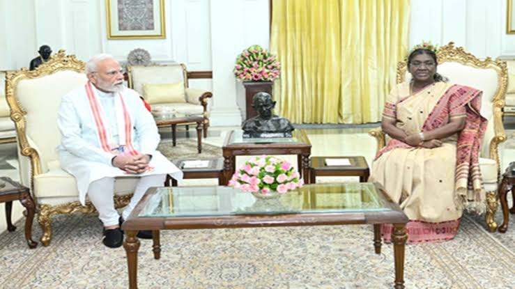 पीएम मोदी और अमित शाह दशहरा कार्यक्रम रद्द, राष्ट्रपति मुर्मू ने किया रावण दहन पीएम मोदी और अमित शाह दशहरा कार्यक्रम रद्द, राष्ट्रपति मुर्मू ने किया रावण दहन