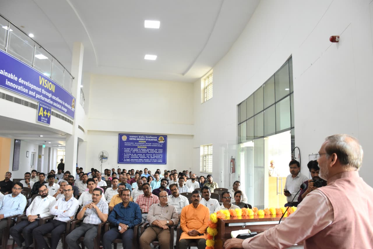 राजस्थान केंद्रीय विश्वविद्यालय सहित जिले भर में विभिन्न संगठनों ने महापुरुषों की जयंती मनाई राजस्थान केंद्रीय विश्वविद्यालय सहित जिले भर में विभिन्न संगठनों ने महापुरुषों की जयंती मनाई