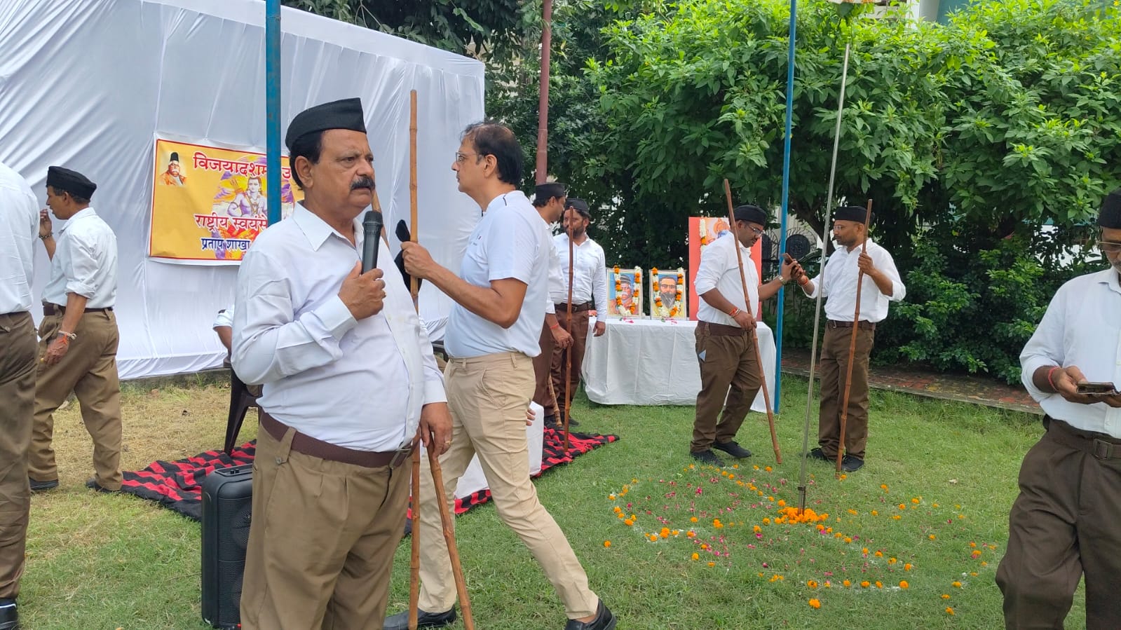 राष्ट्रीय स्वयंसेवक संघ के शताब्दी वर्ष में काशी में पथ संचलन
