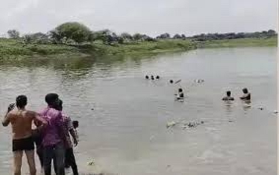 उज्जैन में मूर्ति विसर्जन के दौरान बड़ा हादसा