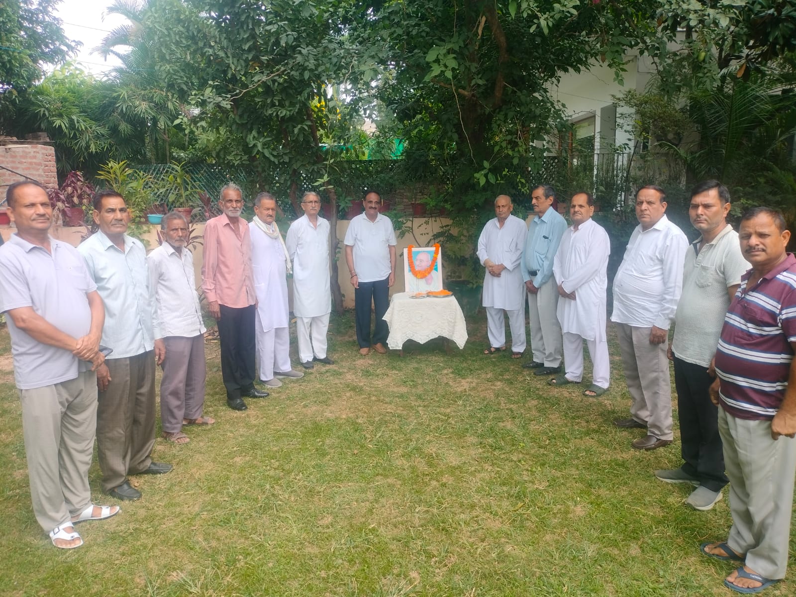 पलौड़ा में महात्मा गांधी की 156वीं जयंती श्रद्धा और उत्साह से मनाई गई