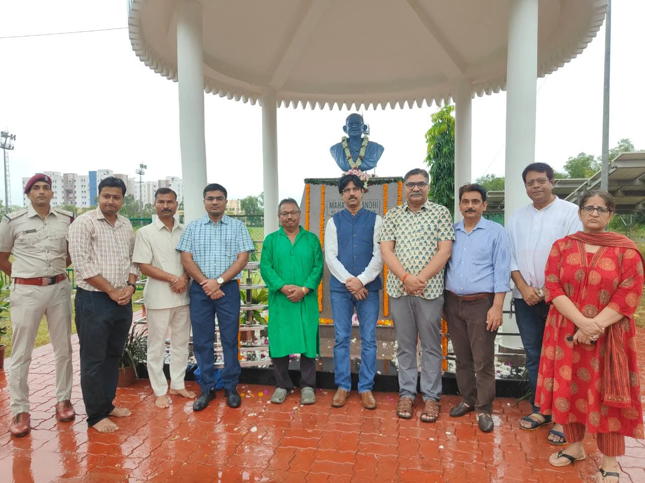iit-kharagpur-tributes-gandhi-shastri iit-kharagpur-tributes-gandhi-shastri