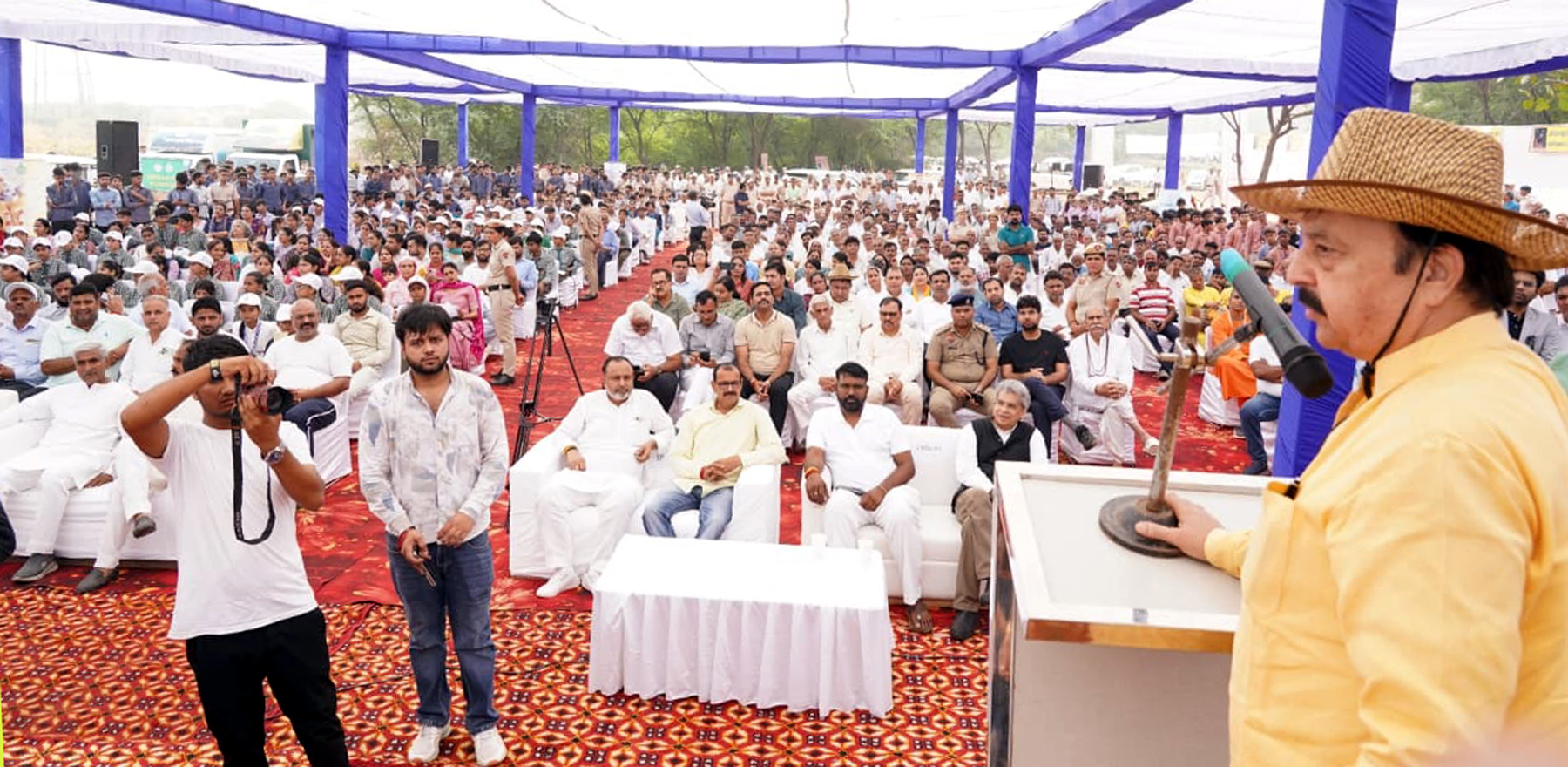 गुरुग्राम में राज्य स्तरीय वन्यजीव सप्ताह समारोह 2025 काे संबाेधित करते हरियाणा के पर्यावरण मंत्री राव नरबीर सिंह।