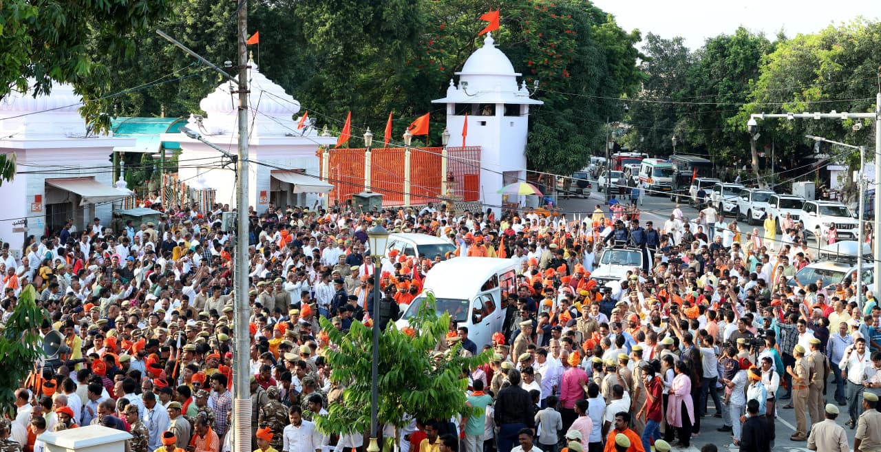 मुख्यमंत्री एवं गोरक्षपीठाधीश्वर की अगुवाई में विजयदशमी पर हुआ गोरक्षपीठ का पारंपरिक आयोजन*