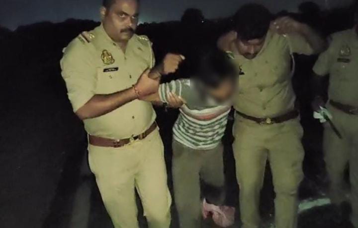 मुठभेड़ में घायल गोतस्कर की फोटो मुठभेड़ में घायल गोतस्कर की फोटो