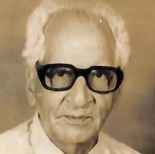 पूर्व विधानसभा अध्यक्ष गिर्राज प्रसाद तिवारी पूर्व विधानसभा अध्यक्ष गिर्राज प्रसाद तिवारी