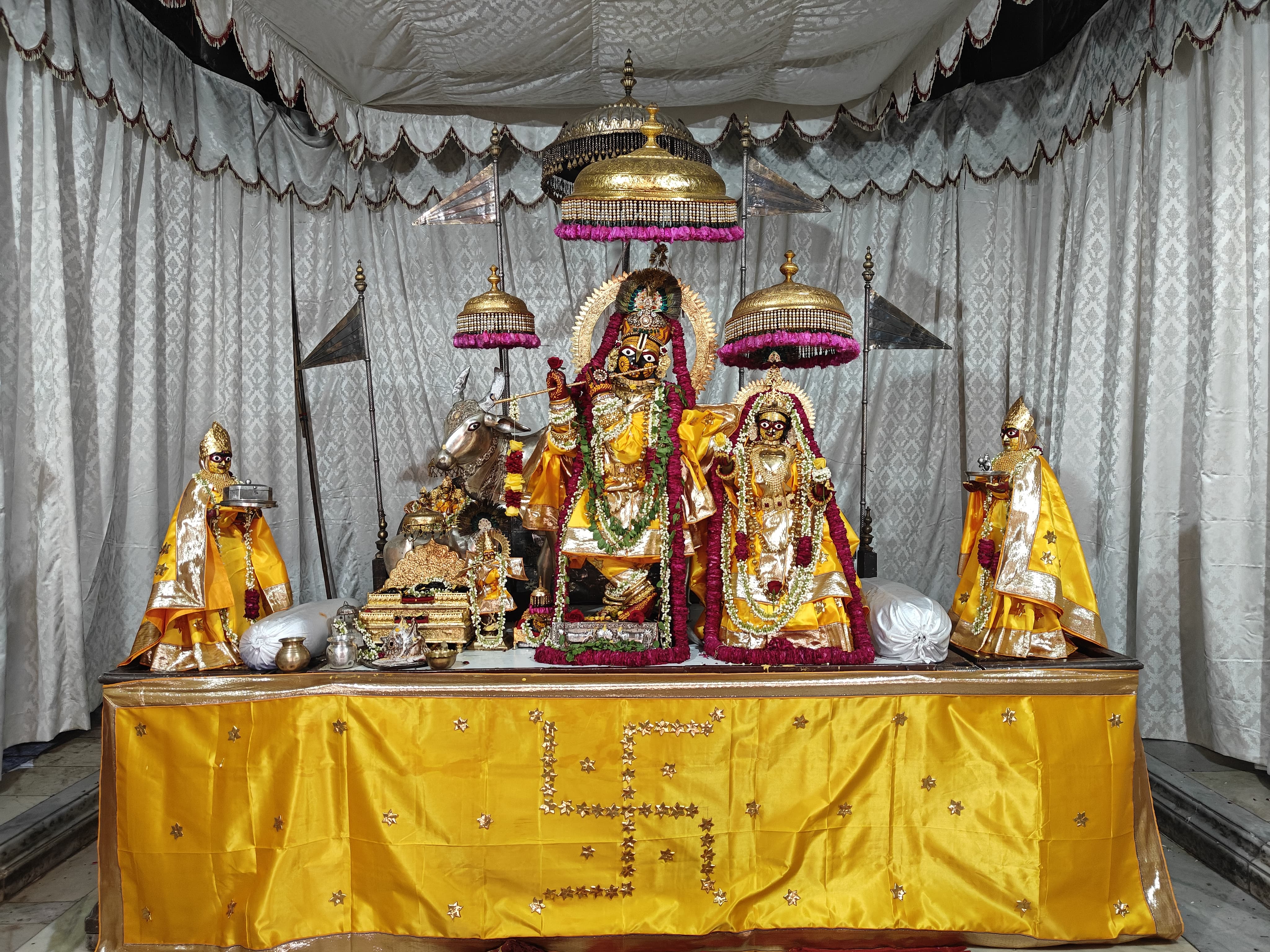 गोविंद देवजी मंदिर में पंच कुंडीय दुर्गा गायत्री महायज्ञ रविवार को गोविंद देवजी मंदिर में पंच कुंडीय दुर्गा गायत्री महायज्ञ रविवार को