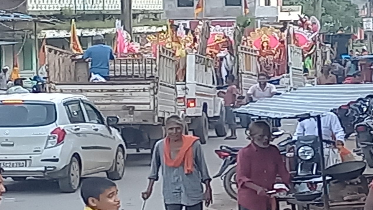 मां दुर्गा प्रतिमाओं का विसर्जन