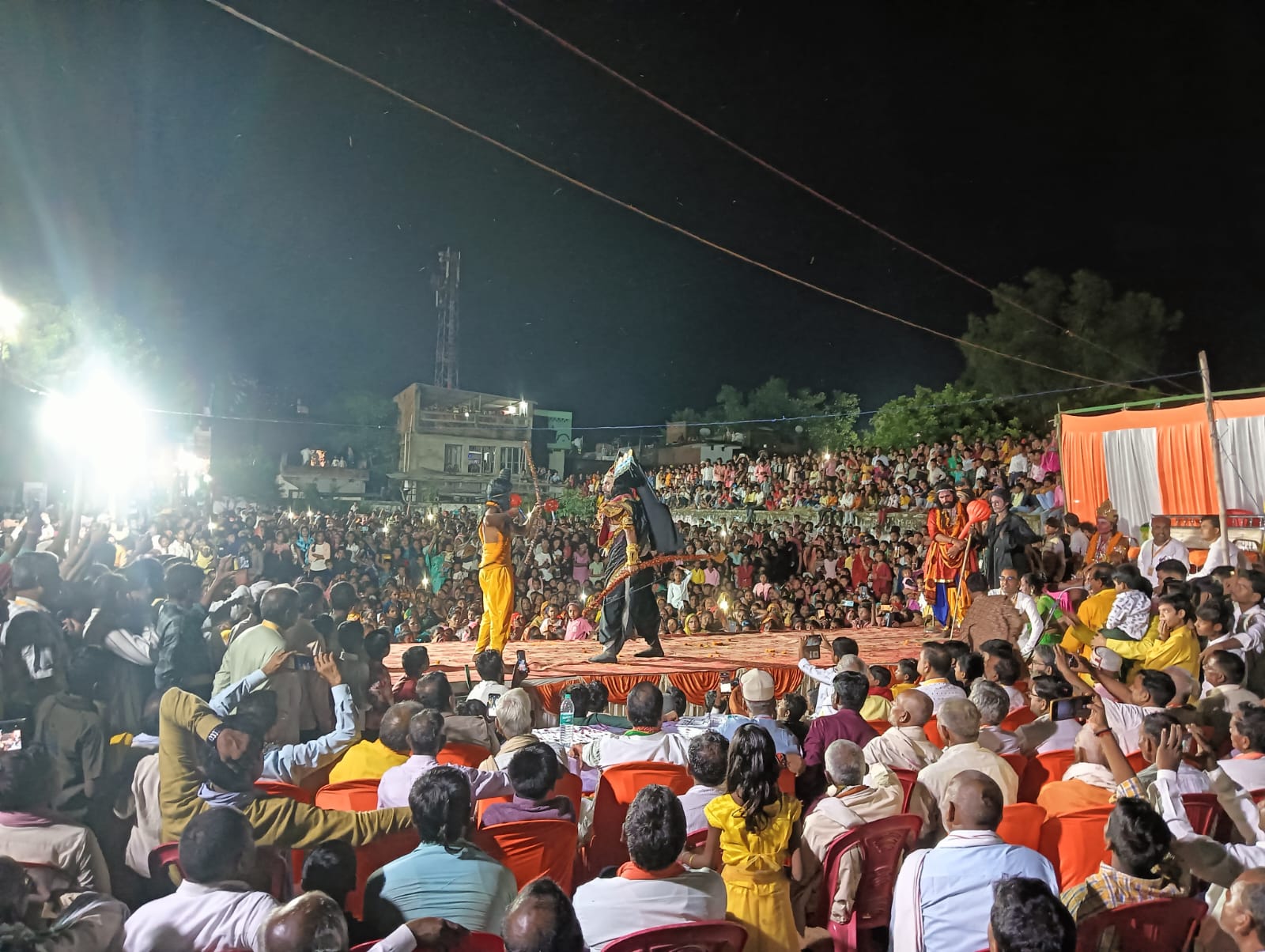 रावण का बध करते श्रीराम।