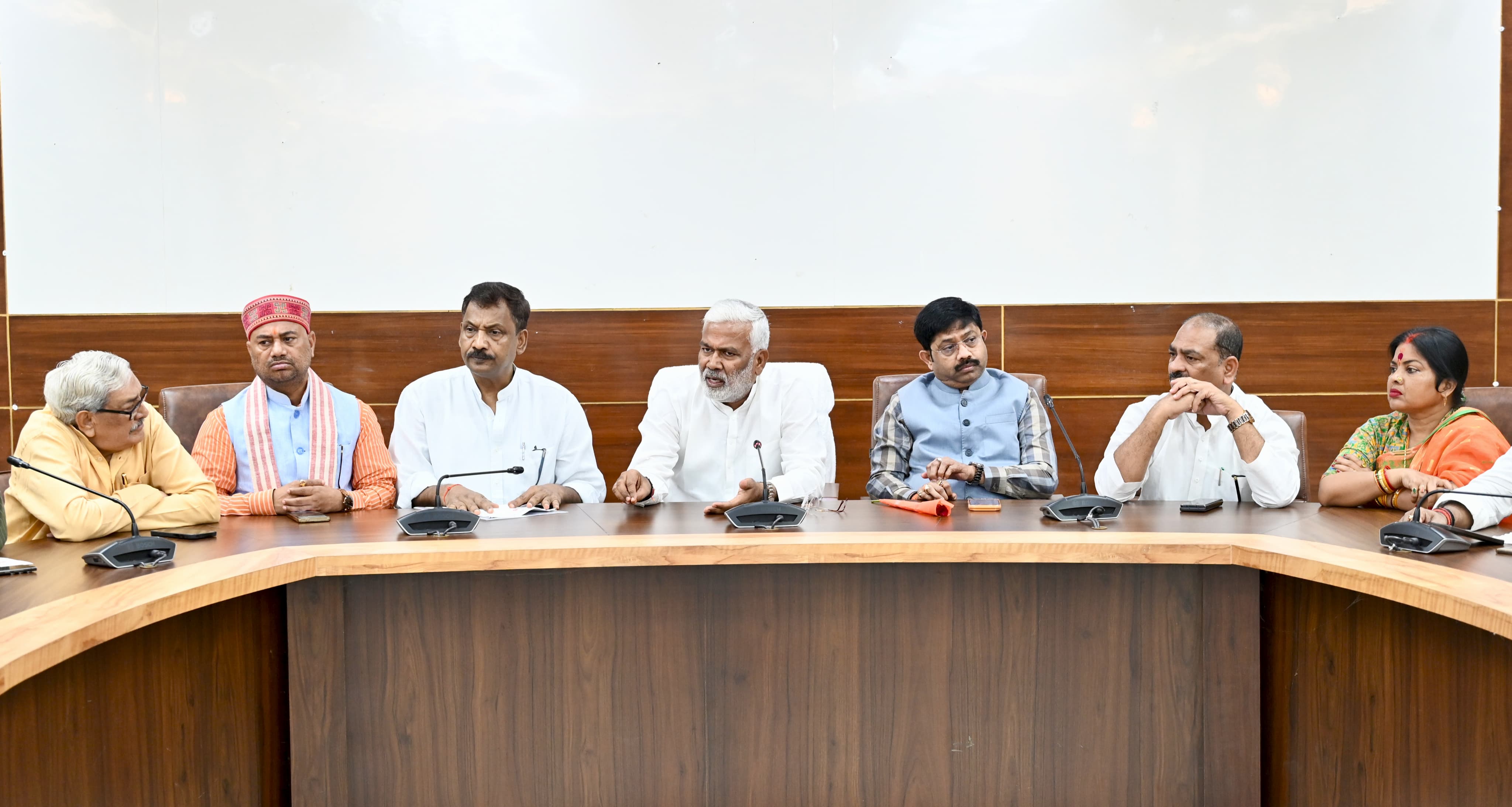 प्रभारी मंत्री स्वतंत्रदेव सिंह का छाया चित्र प्रभारी मंत्री स्वतंत्रदेव सिंह का छाया चित्र