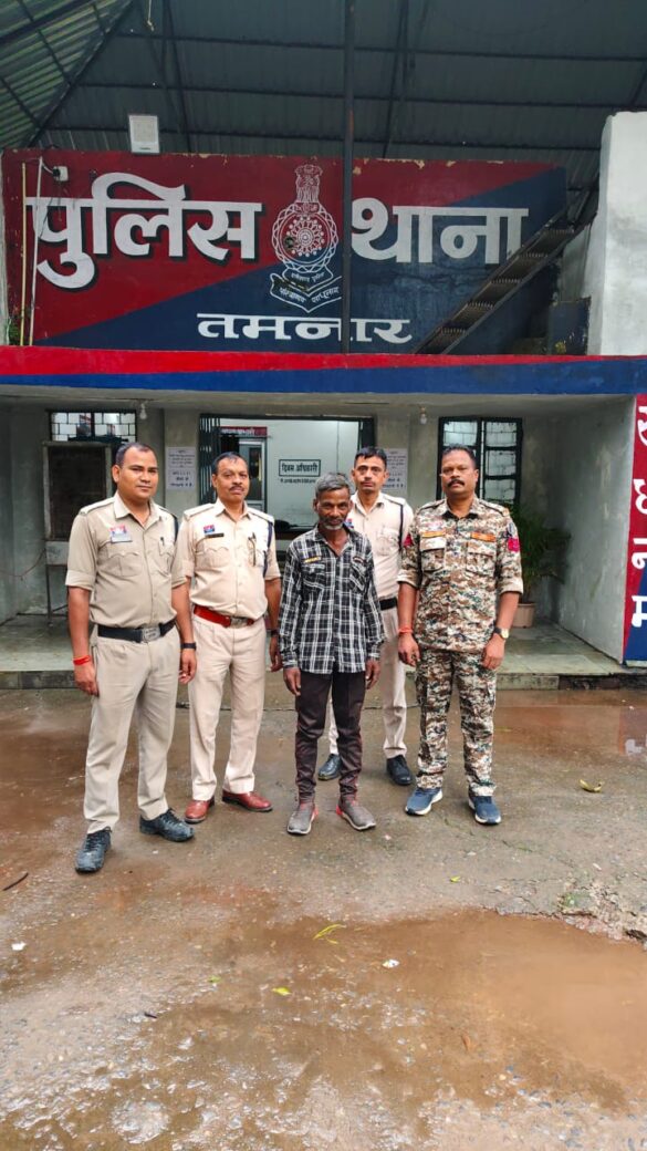 पुलिस के गिरफ्त में आरोपी