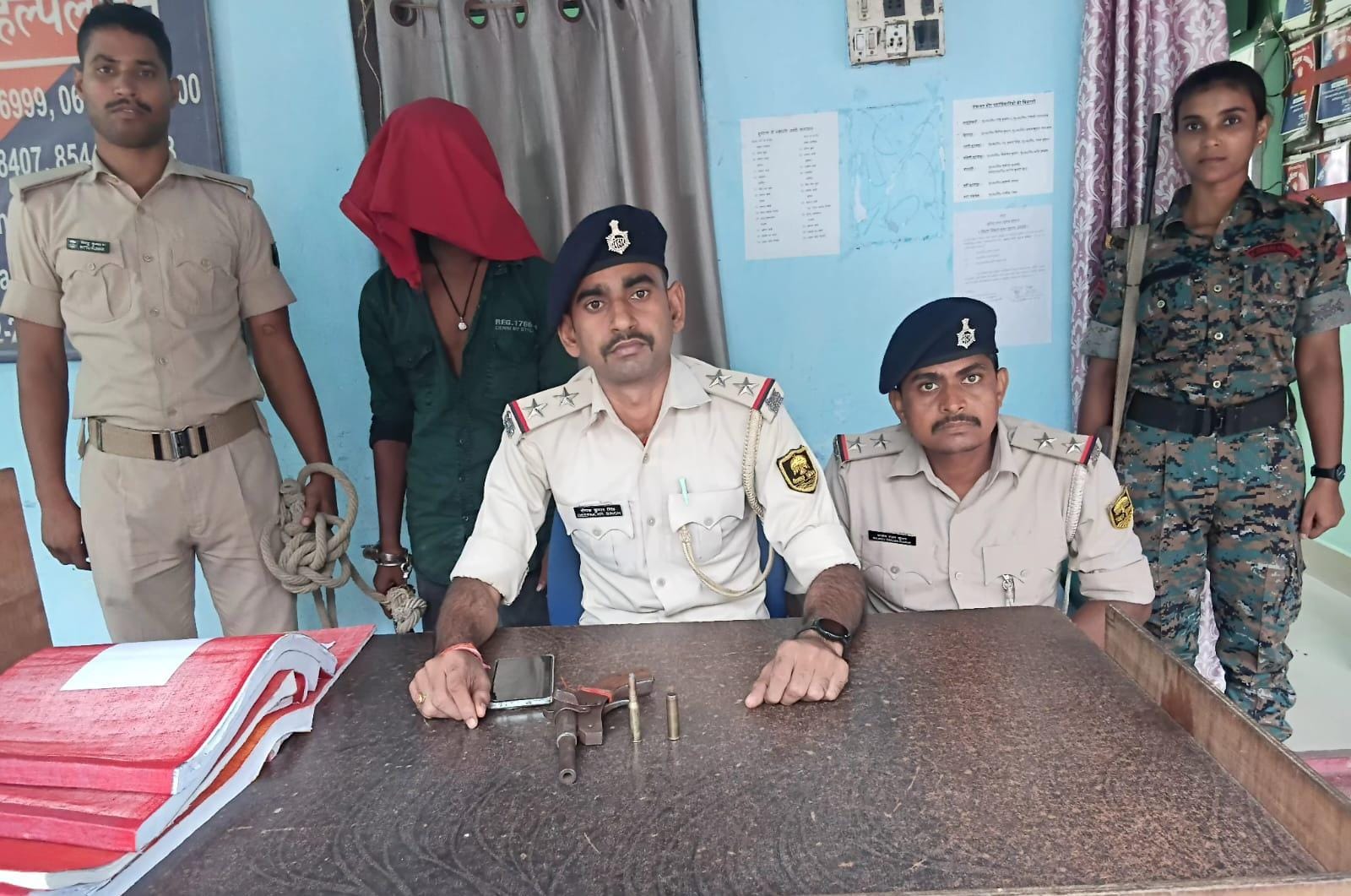 पुलिस के गिरफ्त में आरोपी