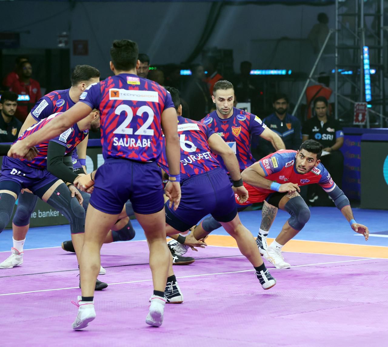 पीकेएल-12 : दबंग दिल्ली ने दर्ज की 9वीं जीत, यूपी योद्धाज को 43-26 से हराकर टेबल टॉपर बनी