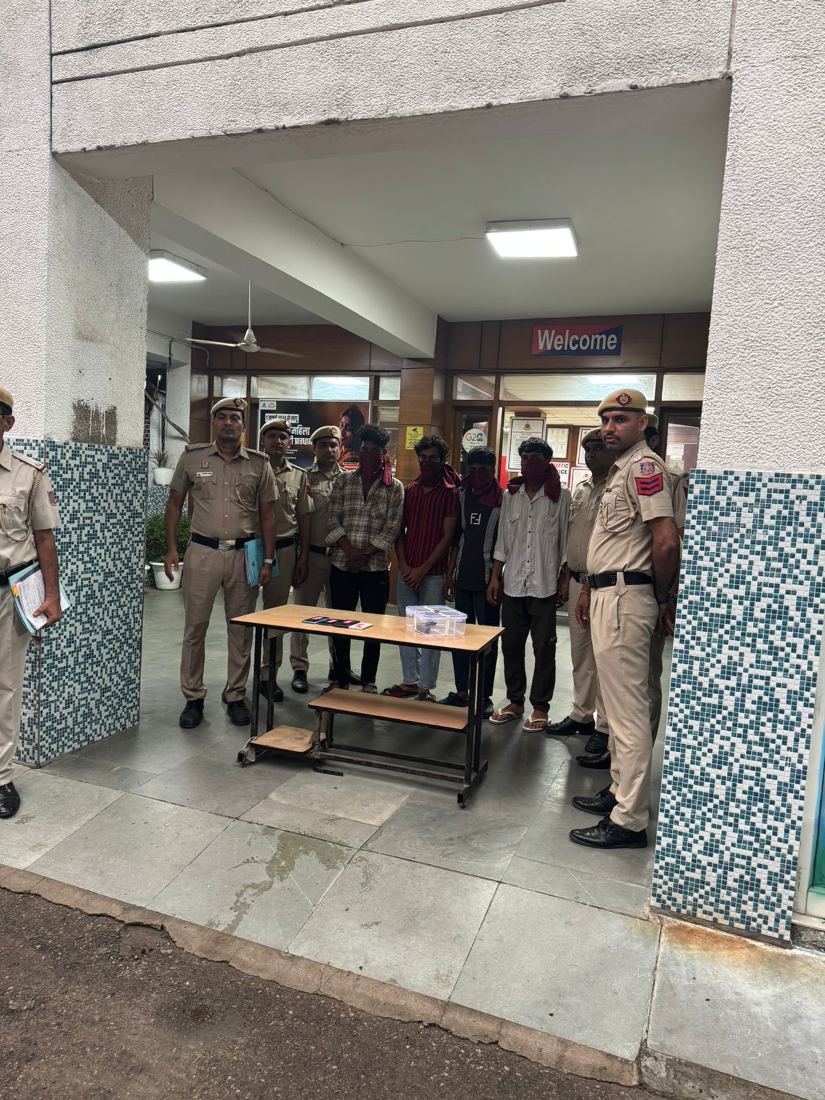 अपहरण के मामले में पकड़े गए आरोपितों की फोटो