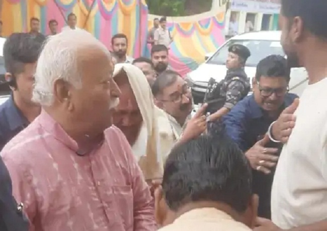 संघ प्रमुख मोहन भागवत दो दिवसीय प्रवास पर सतना पहुंचे संघ प्रमुख मोहन भागवत दो दिवसीय प्रवास पर सतना पहुंचे