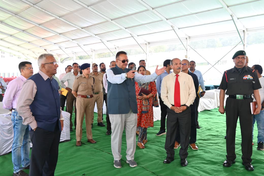 लैंसडाउन में शहीद सम्मान समारोह की तैयारी को ज्यादा लेते सैनिक कल्याण मंत्री गणेश जोशी लैंसडाउन में शहीद सम्मान समारोह की तैयारी को ज्यादा लेते सैनिक कल्याण मंत्री गणेश जोशी