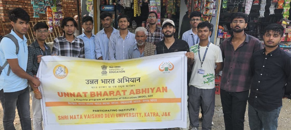 एसएमवीडीयू छात्रों ने कटड़ा के गांव कोटला में चलाया स्वच्छता जागरूकता अभियान