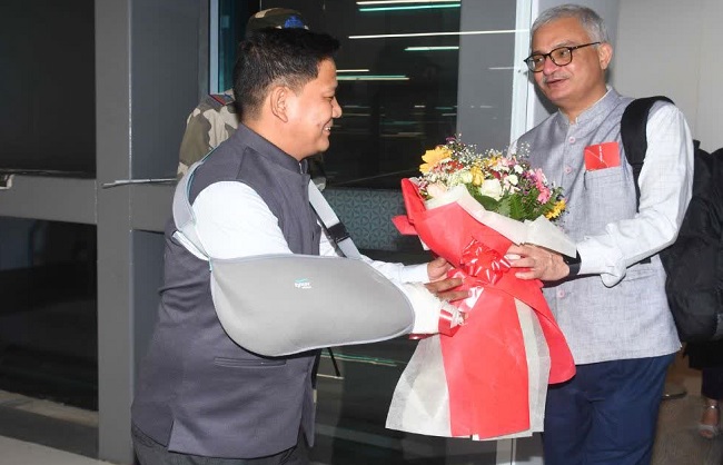 मुख्य चुनाव आयु्क्त ज्ञानेश कुमार पटना पहुंचे। मुख्य चुनाव आयु्क्त ज्ञानेश कुमार पटना पहुंचे।