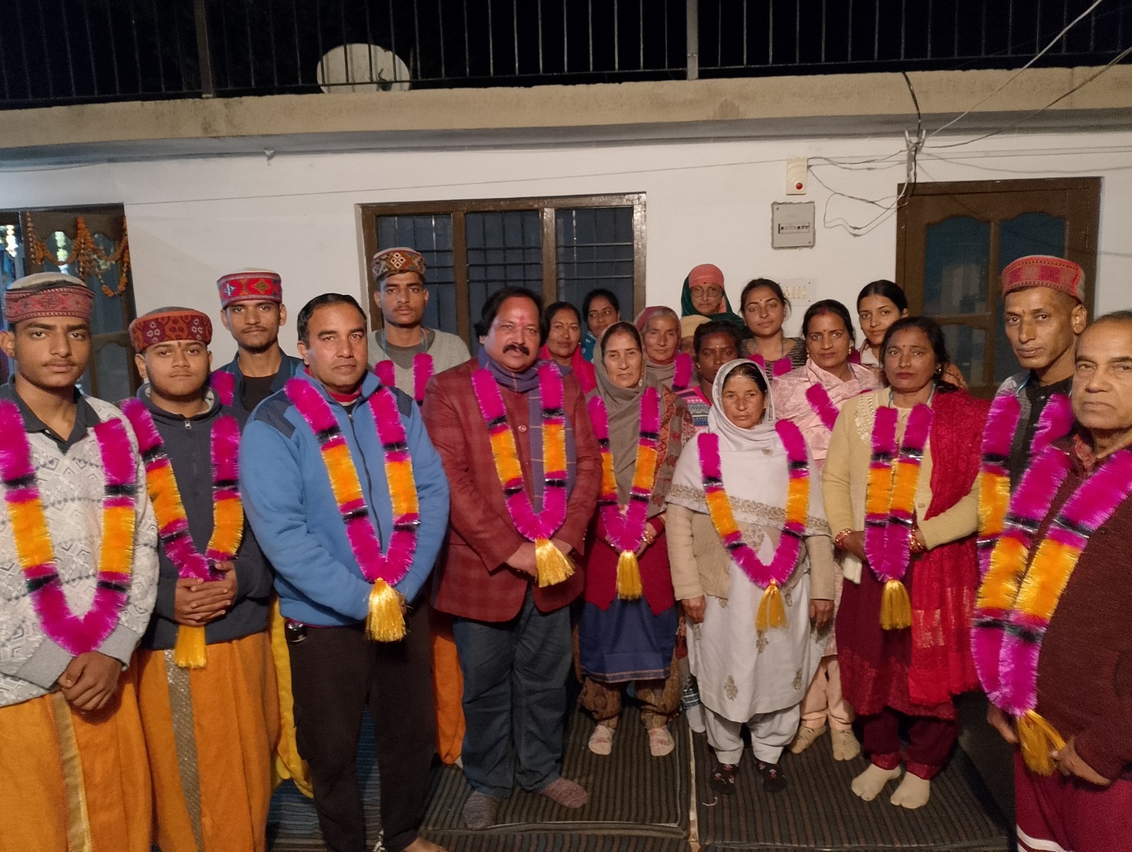 सामाजिक उत्थान के लिए गठित की गई समिति के पदाधिकारी