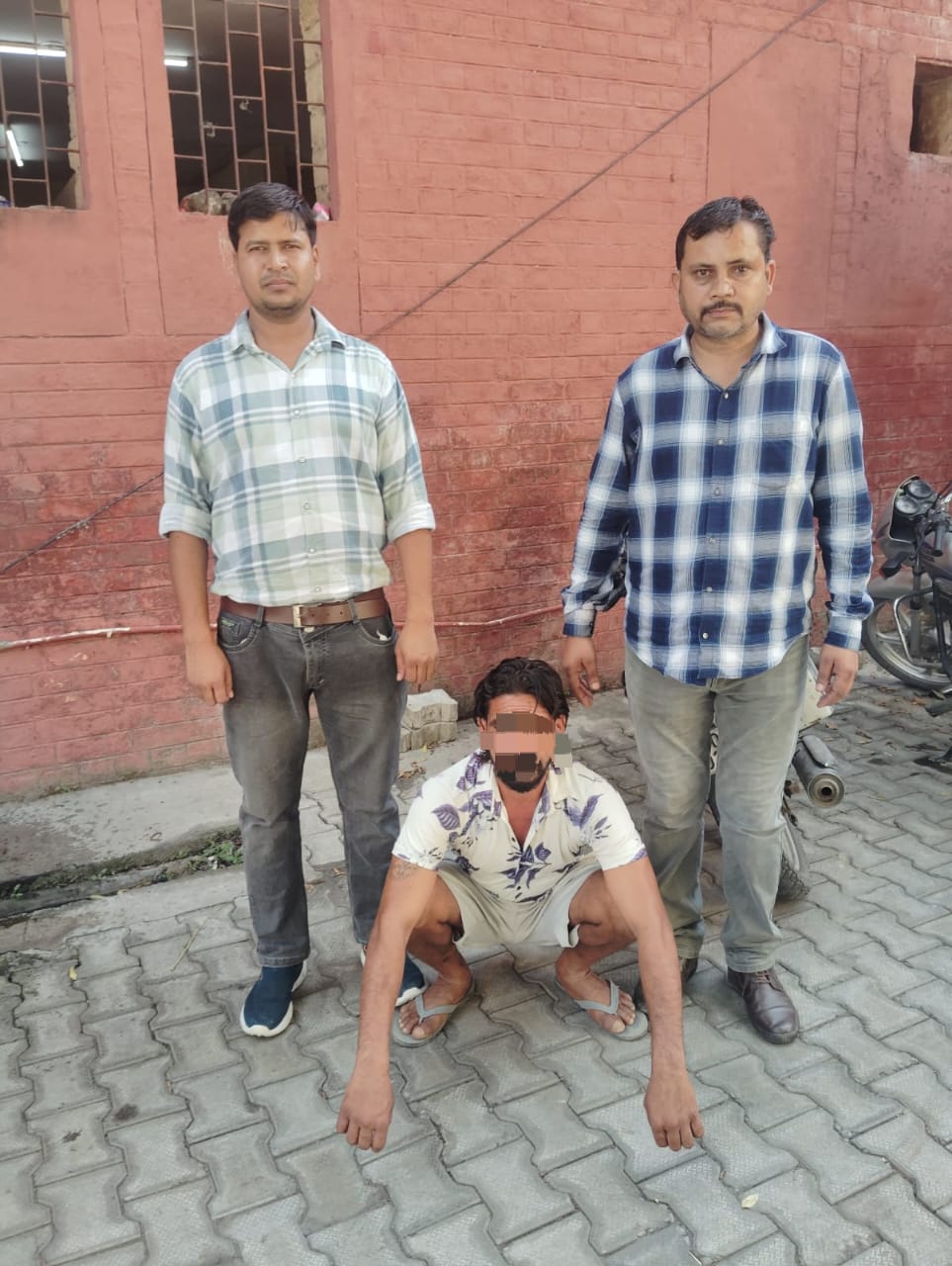 नाहन से भगौड़ा घोषित, यमुनानगर हरियाणा से पकड़ा नाहन से भगौड़ा घोषित, यमुनानगर हरियाणा से पकड़ा