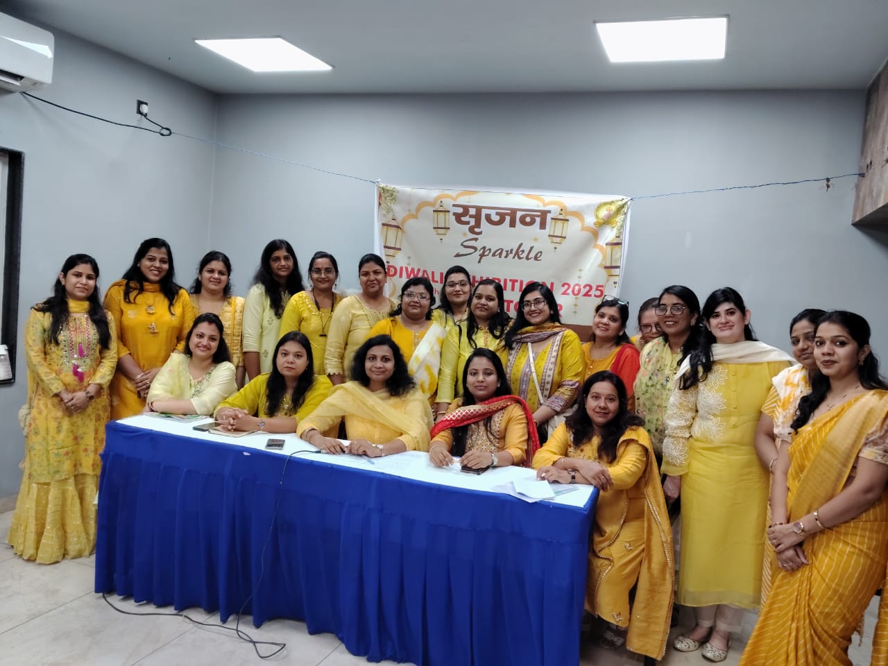 प्रेस वार्ता की तस्वीर