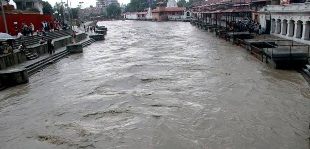 बागमती नदी उफान पर