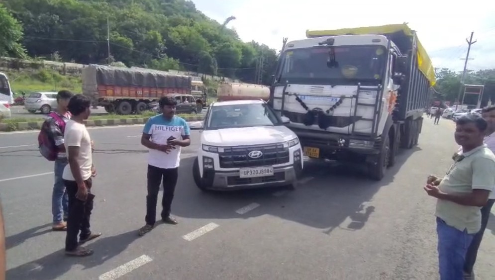 दुर्घटनाग्रस्त वाहन दुर्घटनाग्रस्त वाहन