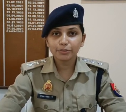 जानकारी देते हुए सीओ गरौठा