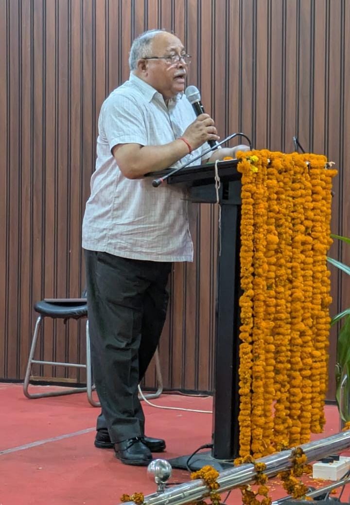 कृष्णार्पित इंस्टीट्यूट ऑफ लॉ में “विधिक कुंभ यूथ कन्वेंशन” के समापन समारोह को संबोधित करते हुए बतौर मुख्य अतिथि डिप्टी सॉलिसिटर जनरल शिवकुमार पाल का छाया चित्र कृष्णार्पित इंस्टीट्यूट ऑफ लॉ में “विधिक कुंभ यूथ कन्वेंशन” के समापन समारोह को संबोधित करते हुए बतौर मुख्य अतिथि डिप्टी सॉलिसिटर जनरल शिवकुमार पाल का छाया चित्र