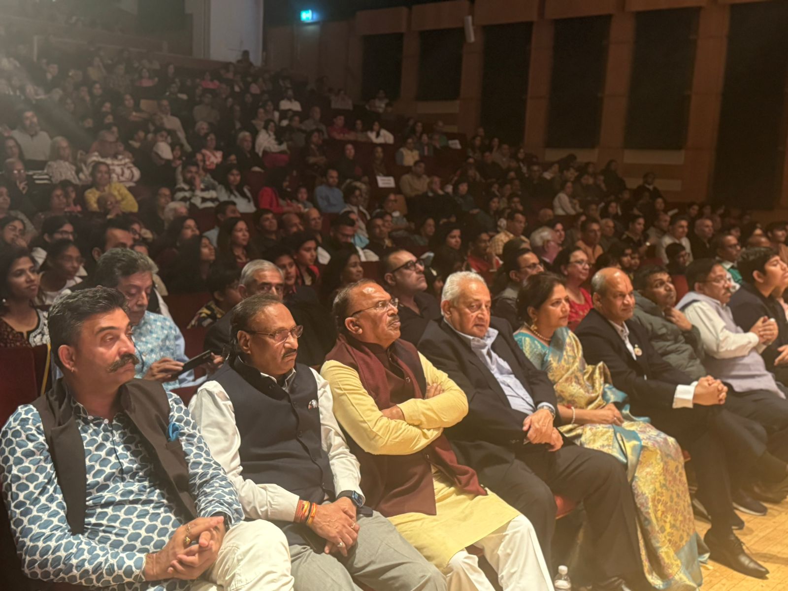 लंदन में रामलीला मंचन देखकर अभिभूत हुए स्पीकर विधानसभा अध्यक्ष वासुदेव देवनानी