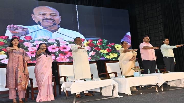 वृद्धजनों के सम्मान में जबलपुर में हुआ राष्ट्रीय स्तर का आयोजन