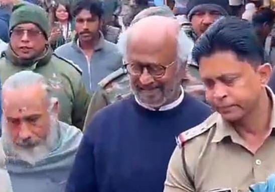 बदरीनाथ धाम में सुपर स्टार रंजनीकांत।