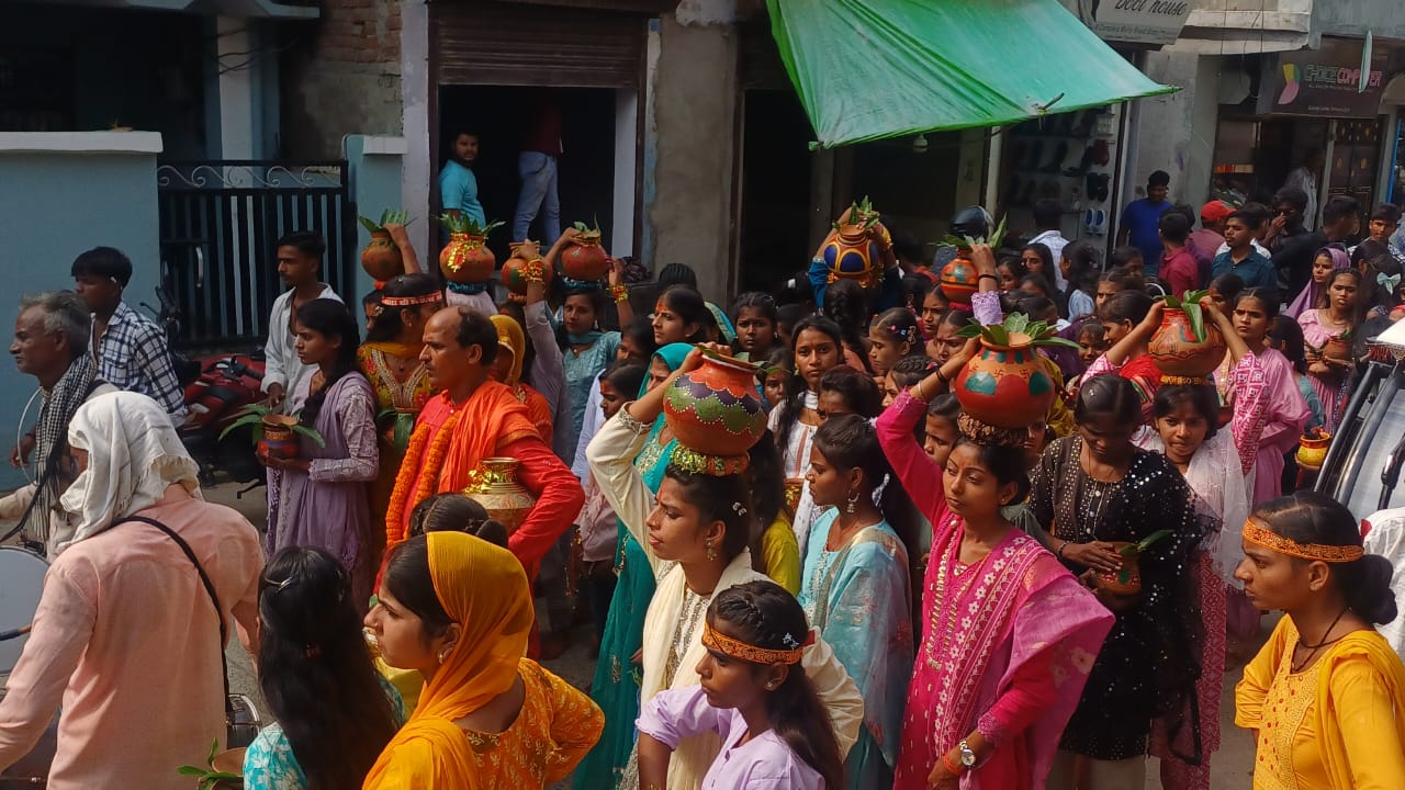 पिपराइच के मठिया ग्राम में गूंजे हर-हर महादेव के जयघोष*