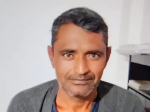मृतक महेश कुमार का फाइल फोटो।