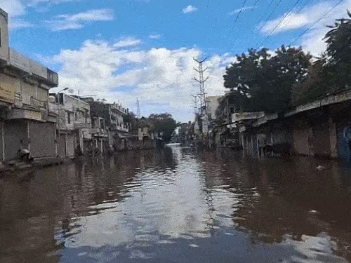 सीकर में मंगलवार सवेरे हुई बारिश