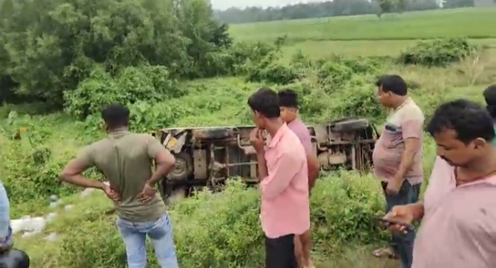 van-accident-2-injured