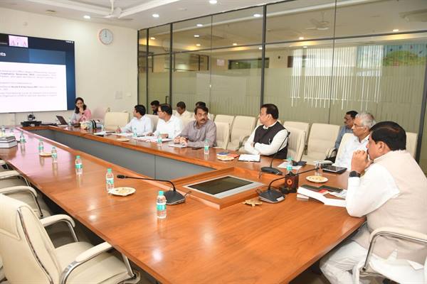 मुख्यमंत्री डॉ. यादव ने उच्च स्तरीय बैठक में दिए आवश्यक दिशा-निर्देश
