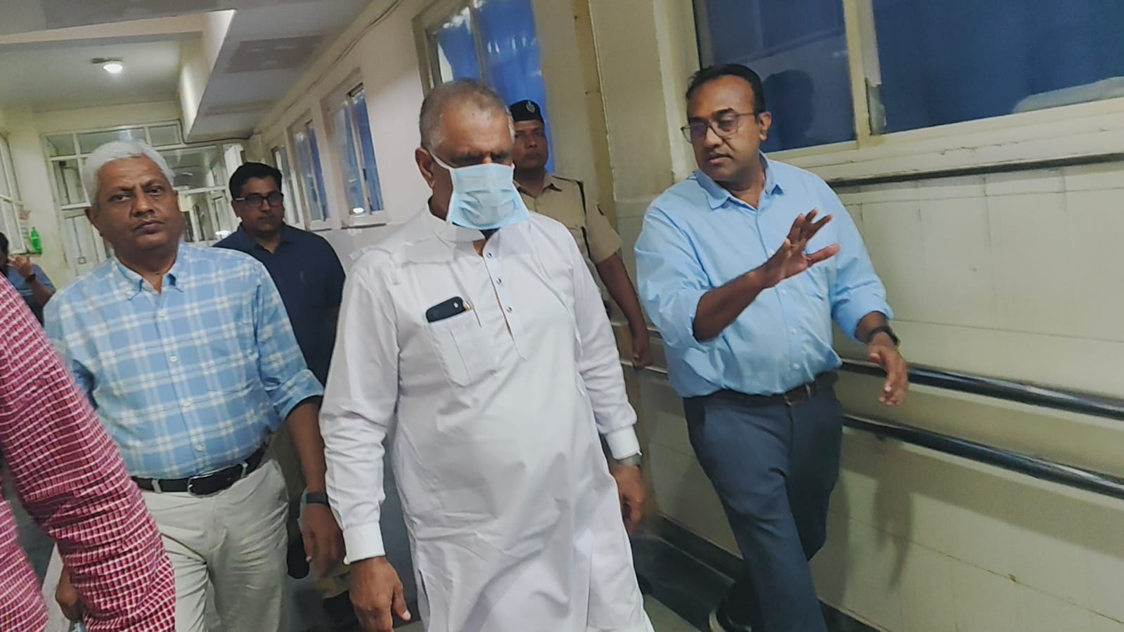एसएमएस अधीक्षक डॉ. भाटी एवं ट्रोमा सेंटर के अधीक्षक डॉ. धाकड़ को पद से हटाया