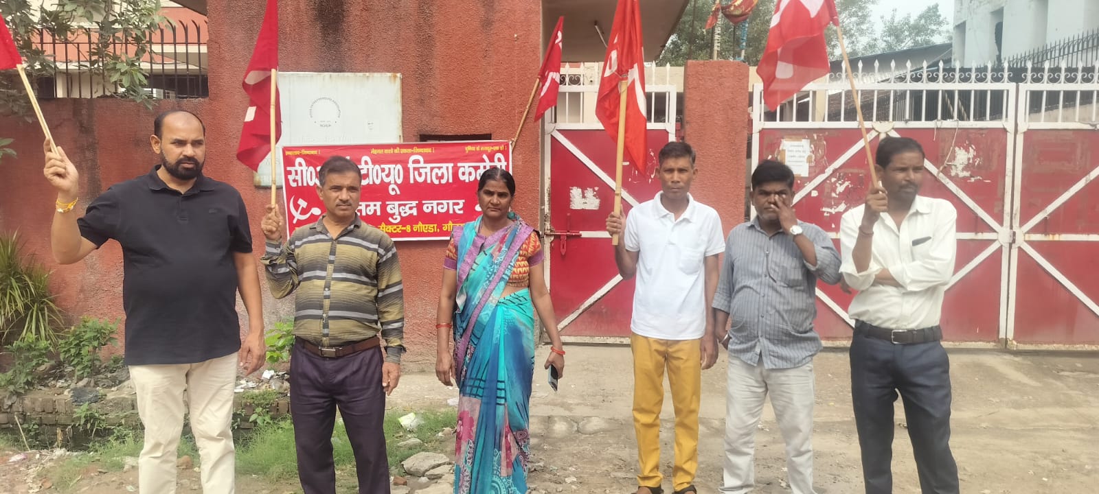 अमेरिकी टैरिफ का हवाला देकर नोएडा की एक कंपनी ने 15 कर्मचारियों को नौकरी से निकला अमेरिकी टैरिफ का हवाला देकर नोएडा की एक कंपनी ने 15 कर्मचारियों को नौकरी से निकला