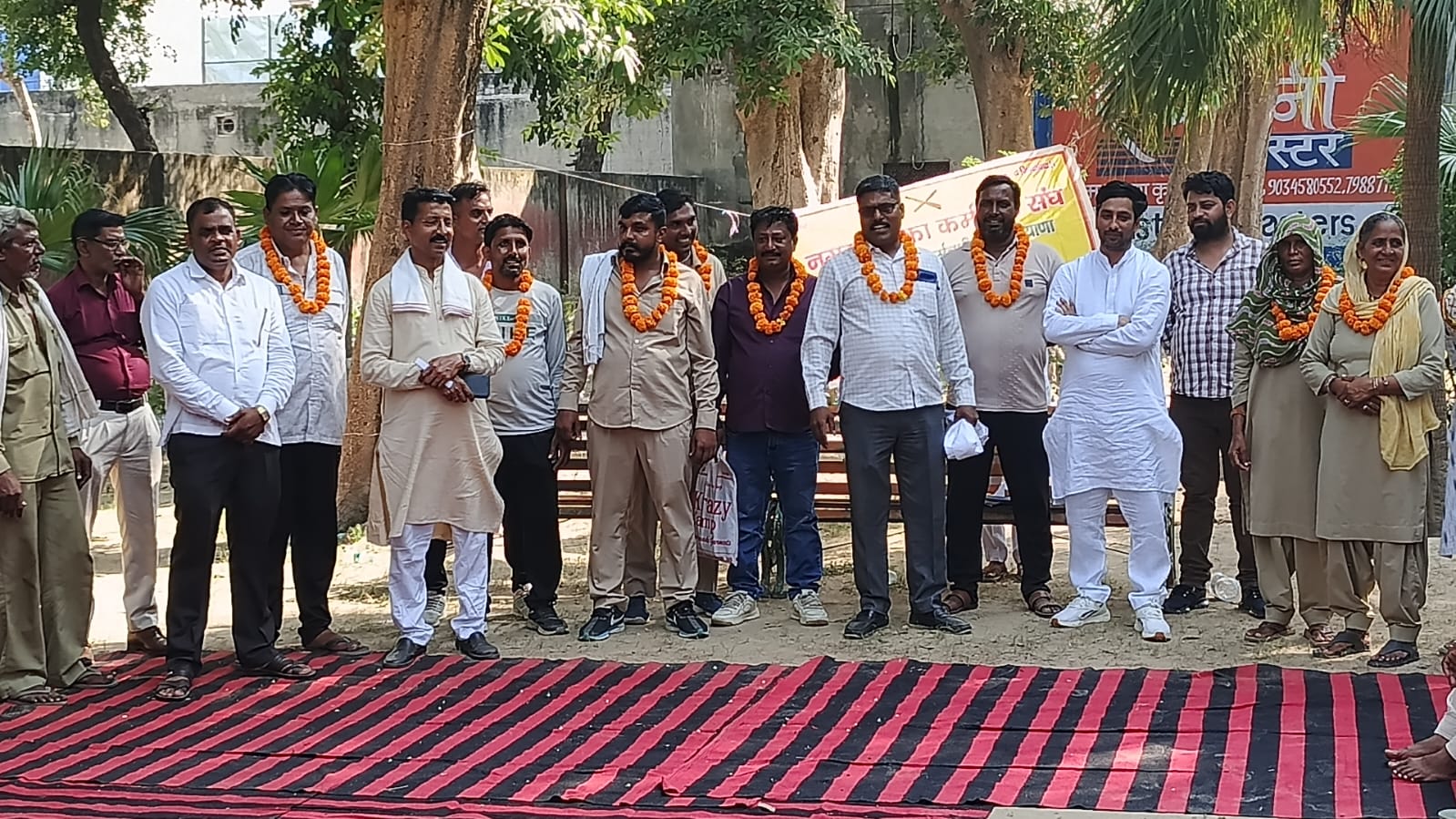 चुनी गई कार्यकारिणी।