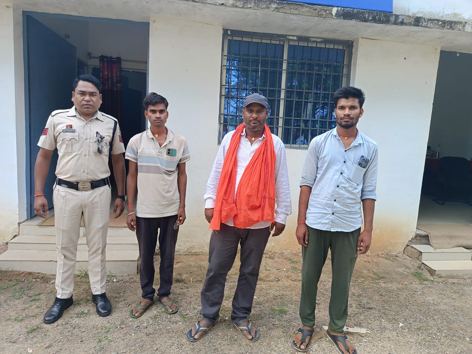 बलरामपुर : पैसे के विवाद में जातिगत गाली-गलौज और मारपीट, तीन आरोपित गिरफ्तार