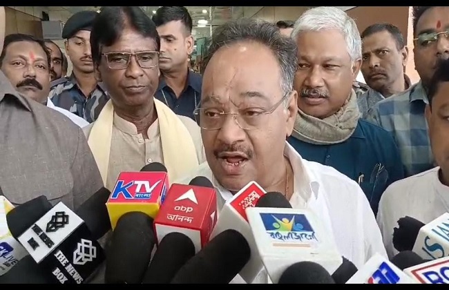 भाजपा के प्रदेश अध्यक्ष शमिक भट्टाचार्य भाजपा के प्रदेश अध्यक्ष शमिक भट्टाचार्य