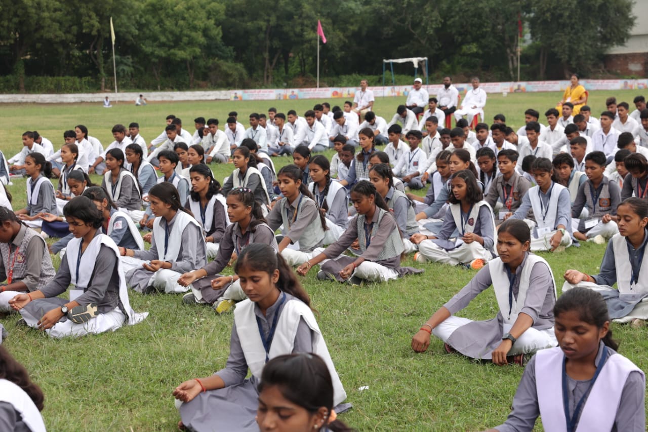 कार्यक्रम में उपस्थित छात्र-छात्राएं कार्यक्रम में उपस्थित छात्र-छात्राएं