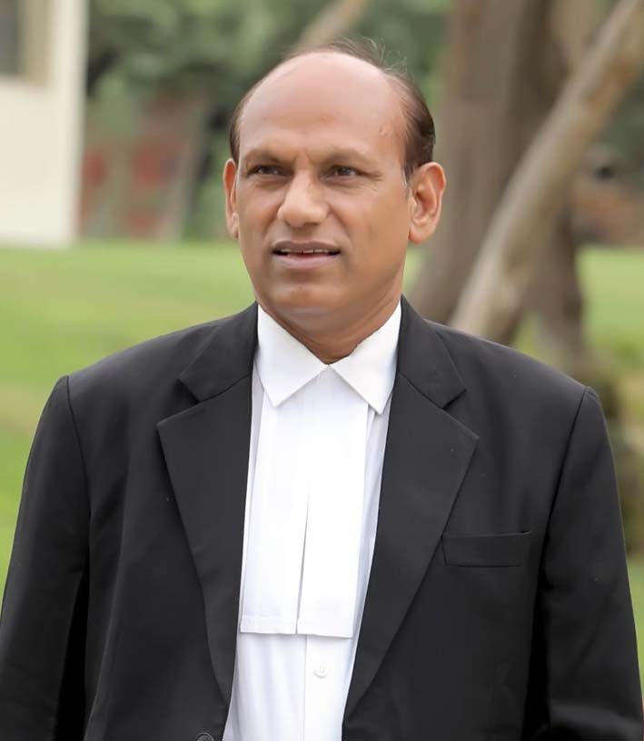 एडवोकेट लाल बहादुर खोवाल।