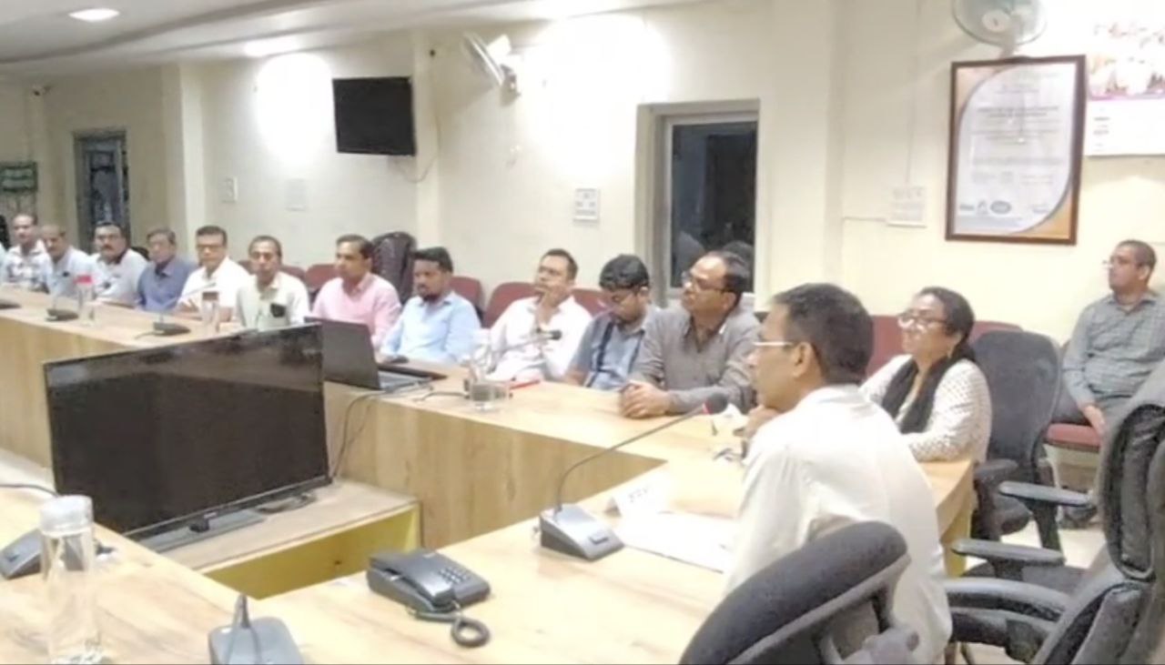 दमोह-खांसी की दवा में लापरवाही तो होगी कार्यवाई,कलेक्टर कोचर ने कहा दमोह-खांसी की दवा में लापरवाही तो होगी कार्यवाई,कलेक्टर कोचर ने कहा