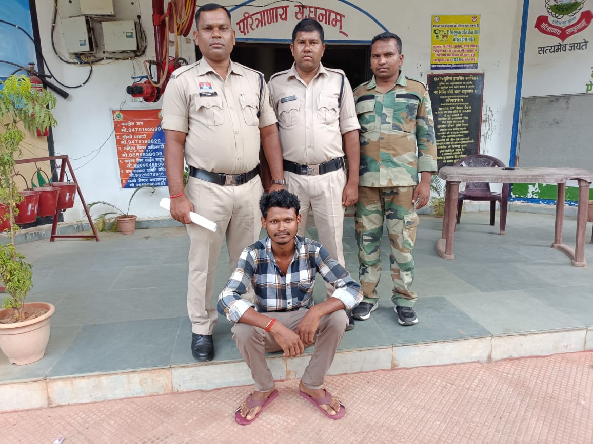 युवती से शादी का झांसा देकर दुष्कर्म करने वाला आरोपित गिरफ्तार युवती से शादी का झांसा देकर दुष्कर्म करने वाला आरोपित गिरफ्तार
