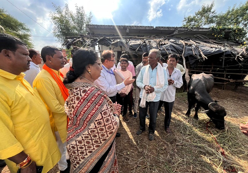 मप्रः मंत्री निर्मला भूरिया ने झाबुआ में पशुपालकों से की सीधी बात