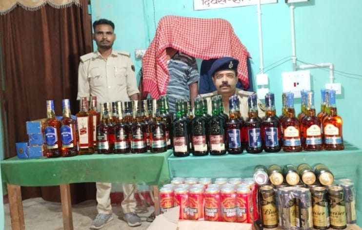 पुलिस के गिरफ्त में आरोपी