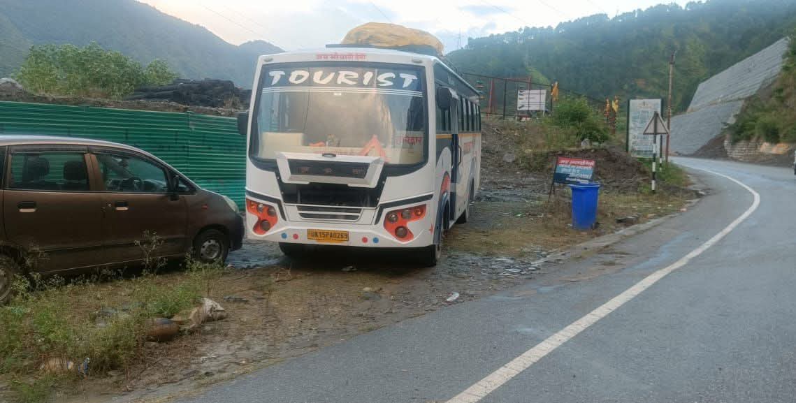 धरासू पुलिस ने चालक को लिया हिरासत में,  बस  सीज
